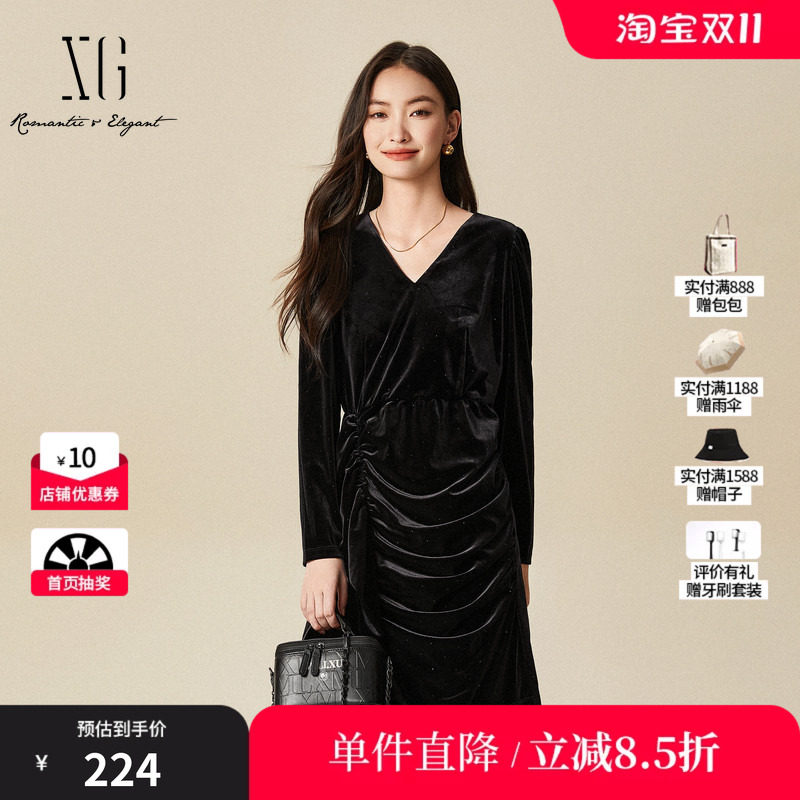 XG/雪歌XJ404020A690褶皱长袖连衣裙时尚冬季新款黑色宽松短裙女