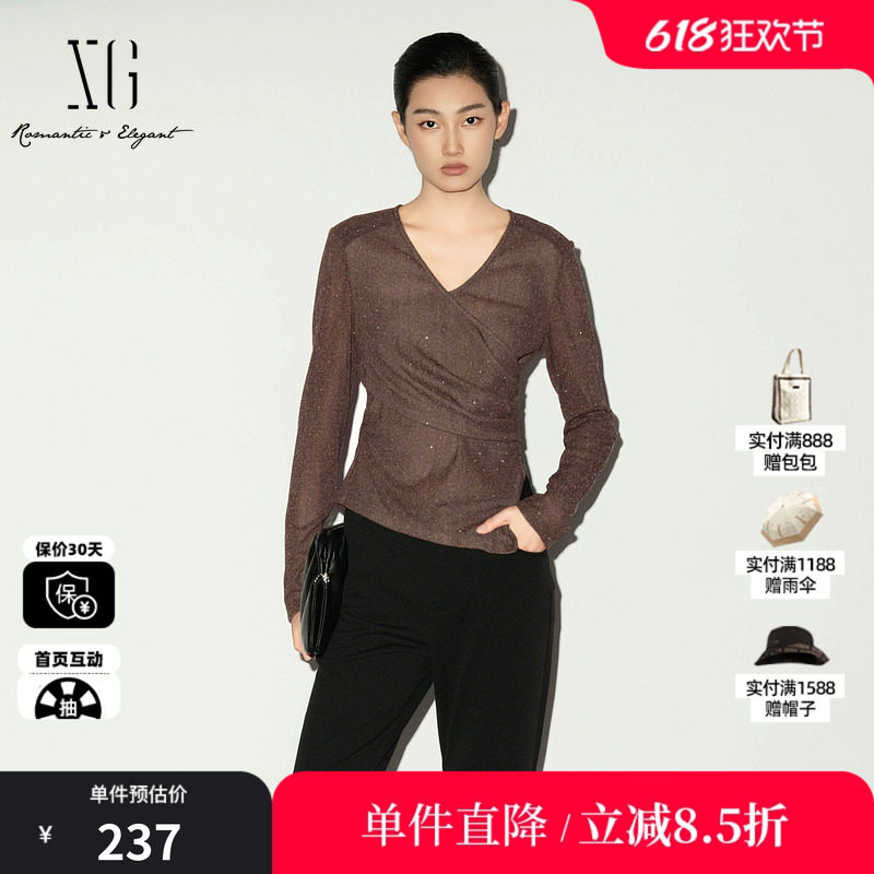 XG/雪歌XL101012A409 咖色细闪长袖T恤V领修身淑女打底短款上衣女