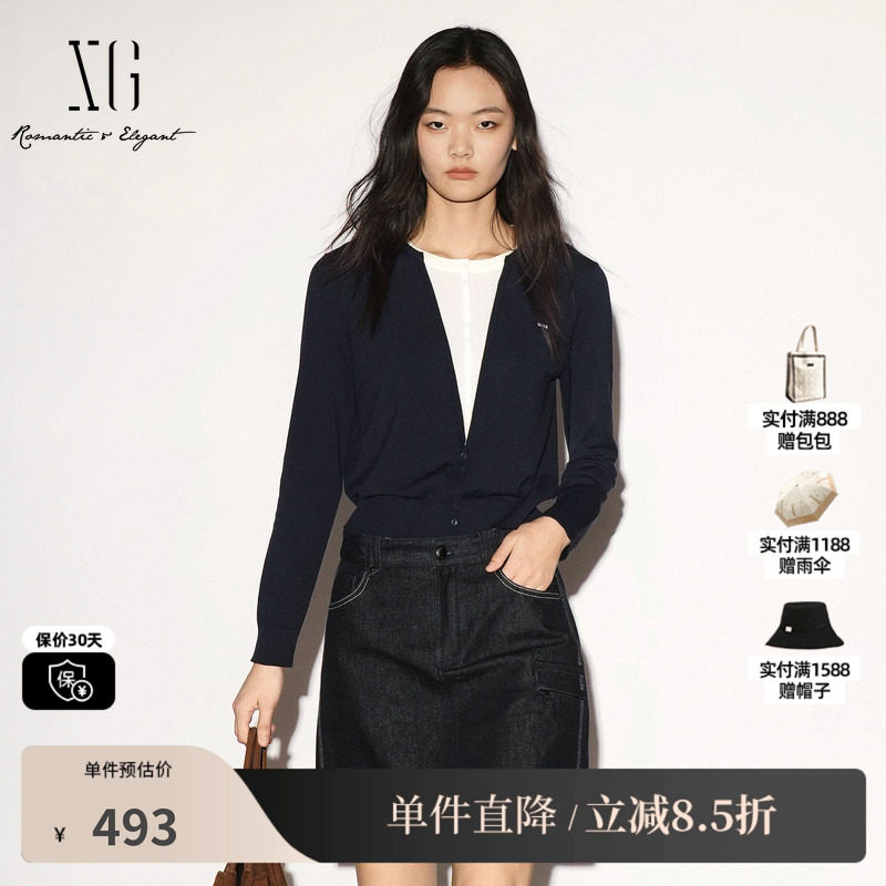 XG/雪歌 XL311005B228藏青白色假两件醋纤棉混纺长袖针织衫通勤女