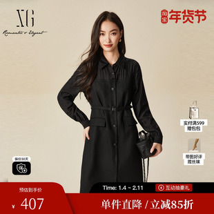 XG雪歌XJ404012A690黑色绵羊毛连衣裙时尚冬季新款中长款直筒裙女