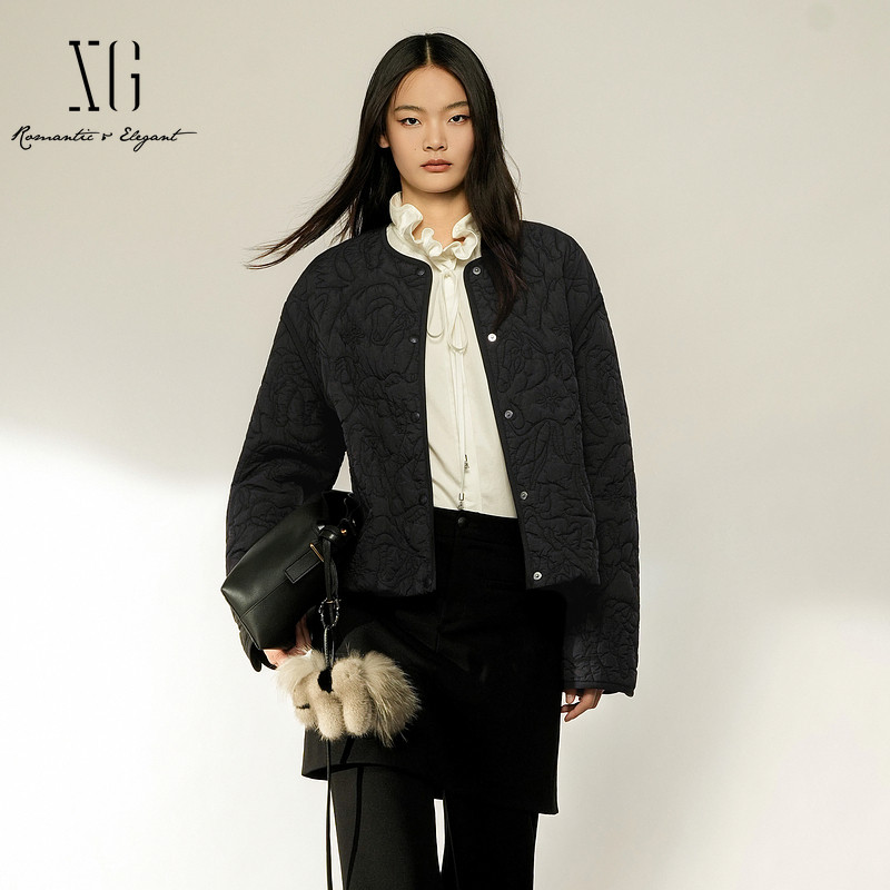 XG/雪歌 XL407005A190黑色圆领单排扣直筒棉衣外套保暖一手长女装
