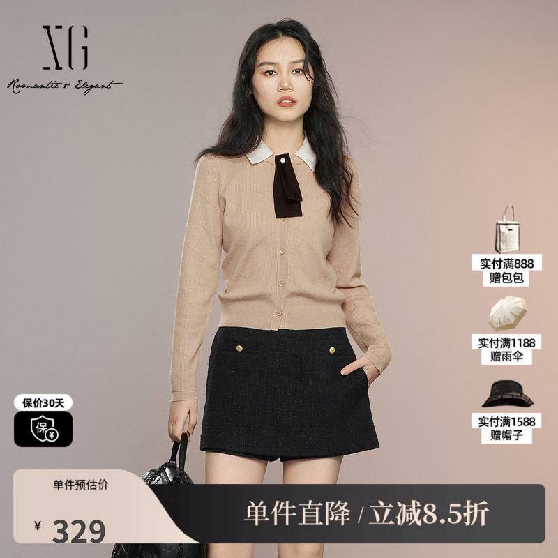 XG/雪歌XK311020A373 卡其色圆领长袖针织衫学院风配领带假领女装