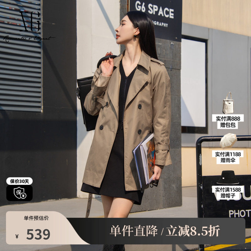 XG/雪歌XK108009A209 卡其色棉感一手长风衣外套翻领直筒配腰带女