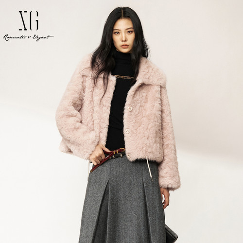 XG/雪歌 XM435826A808浅粉翻领短款仿皮草外套保暖软糯显瘦外套女