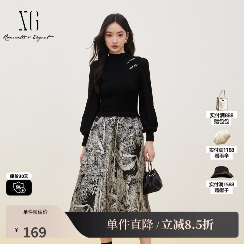 XG/雪歌XJ404719B890黑色长袖连衣裙时尚冬季新款印花A字长裙女装