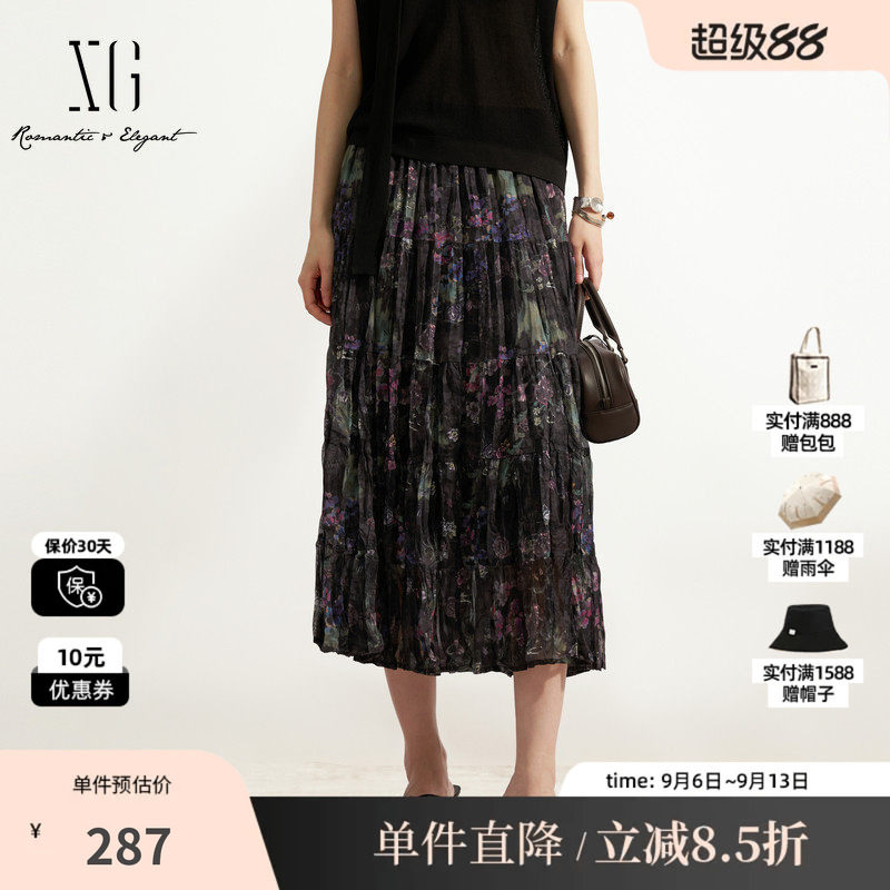 XG/雪歌XM203641B806紫色花版半身裙松紧A字长款高级伞裙薄款女装