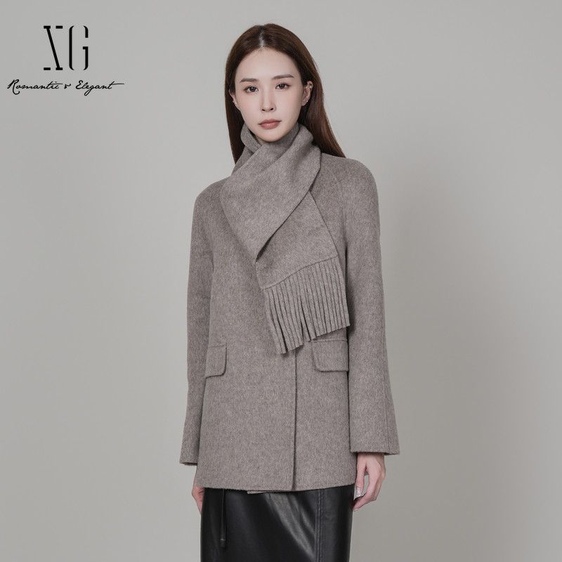 XG雪歌XK410041A973长袖毛呢外套2025冬季新款卡其色绵羊毛大衣女