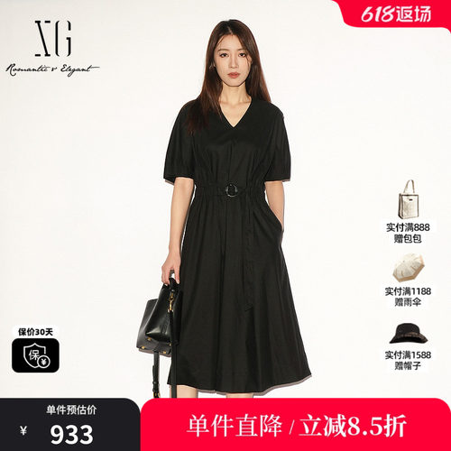 XG/雪歌 XL204048AE90黑色V领短袖连衣裙松紧收腰显瘦A字中伞裙女