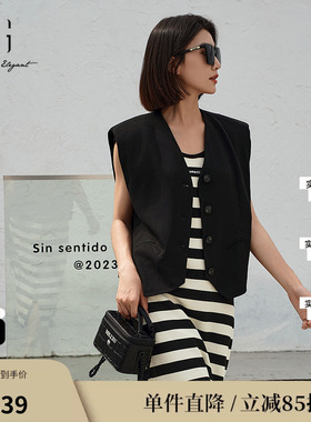 XG/雪歌XK224002A990黑色醋酸无袖西装马甲V领宽松直筒垫肩马夹女