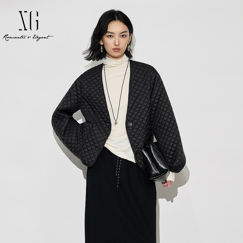 XG雪歌XK405845A890黑色菱格设计棉服时尚冬季新款宽松棉衣外套女