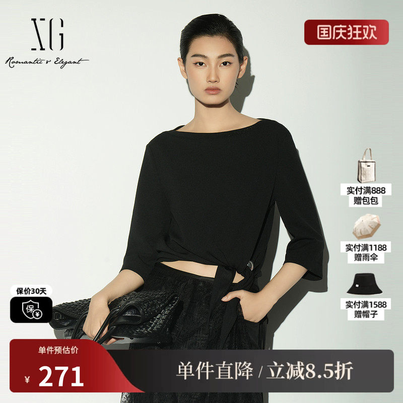 XG/雪歌XL121006A590 黑色圆领中袖衬衫直筒绑带配胸针短款上衣女