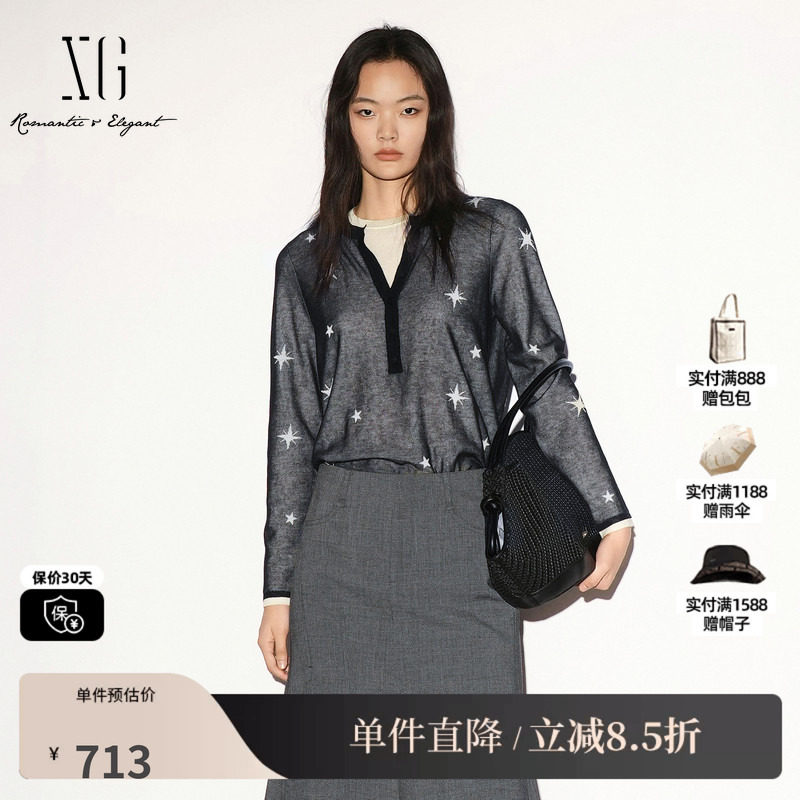 XG/雪歌 XL311018B290黑白星星棉感假两件长袖针织衫直筒套头女装