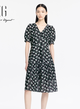 XG/雪歌XJ204055B697碎花V领短袖连衣裙时尚夏季新款A字中长裙女