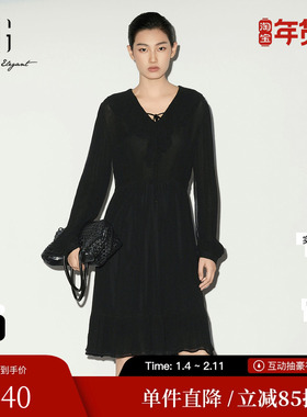 XG/雪歌XL104006A390 荷叶边V领连衣裙黑色高腰显瘦长袖A字伞裙女