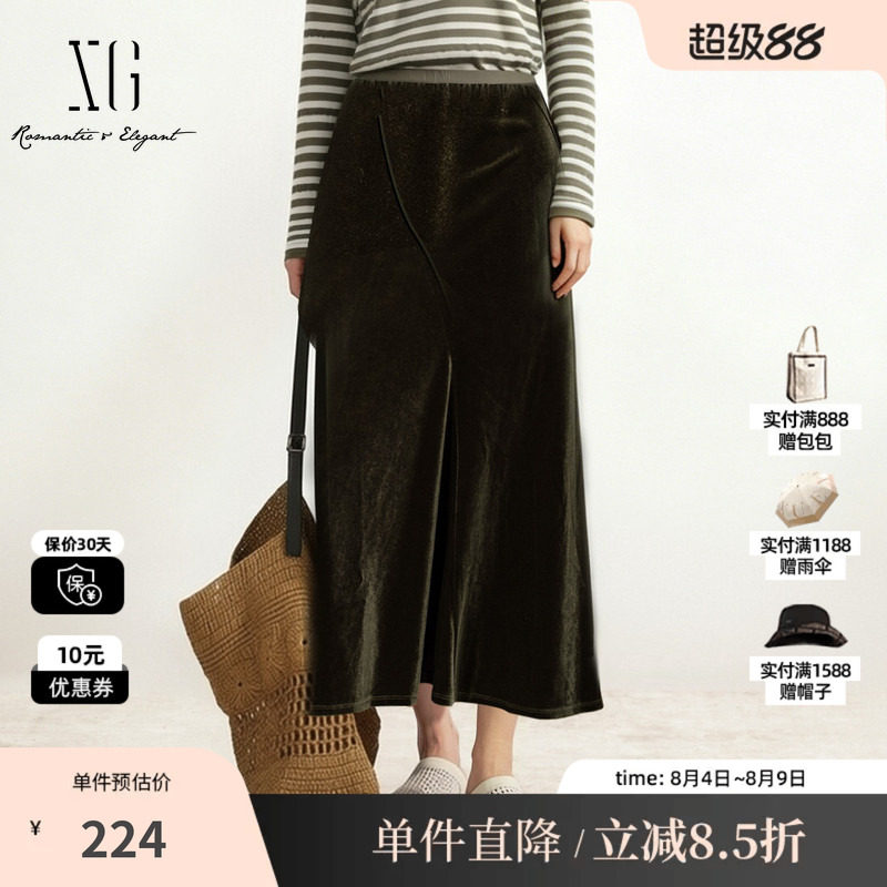 XG/雪歌XK303699A843军绿色丝绒A字松紧半身伞裙休闲通勤长裙女装