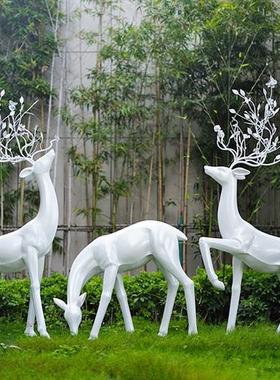 仿铜梅花鹿雕塑售楼部玻璃钢抽象园林景观装饰大摆件户外草坪小区