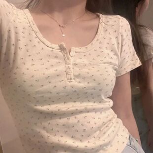 fit 上衣 floral 修身 u领碎花短袖 top slim sleeved short neck