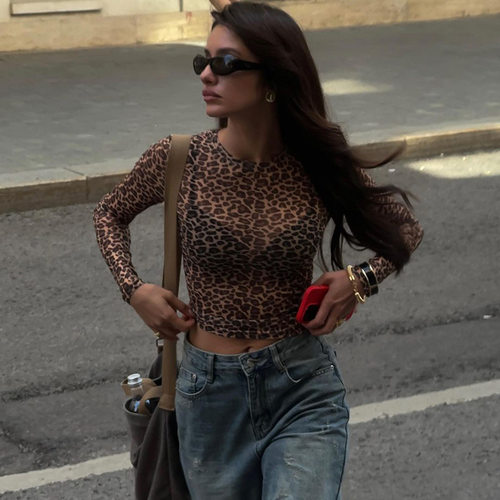 Round neck long sleeved leopard print top 圆领长袖豹纹上衣女