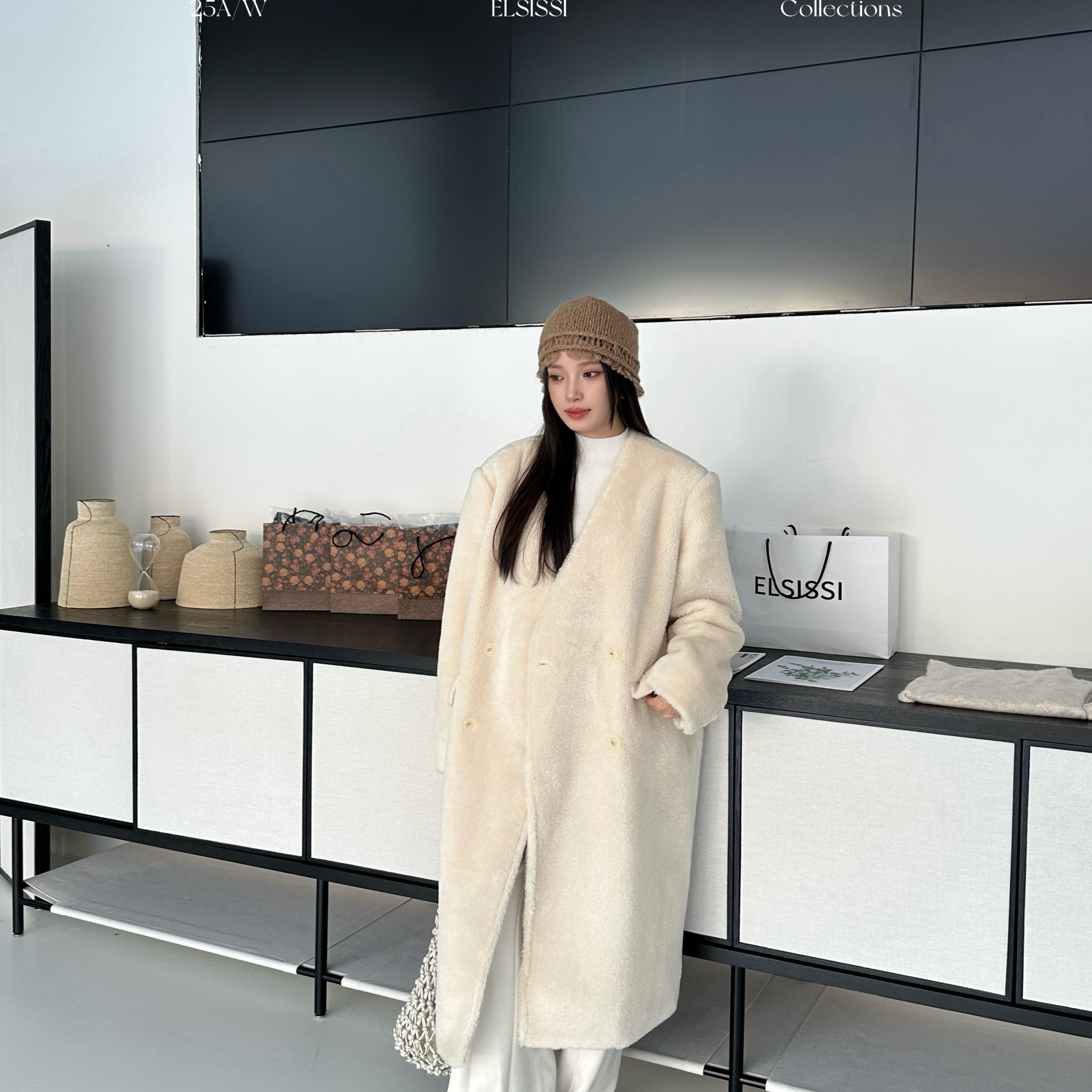 Elsissi十三行羊羔毛大衣