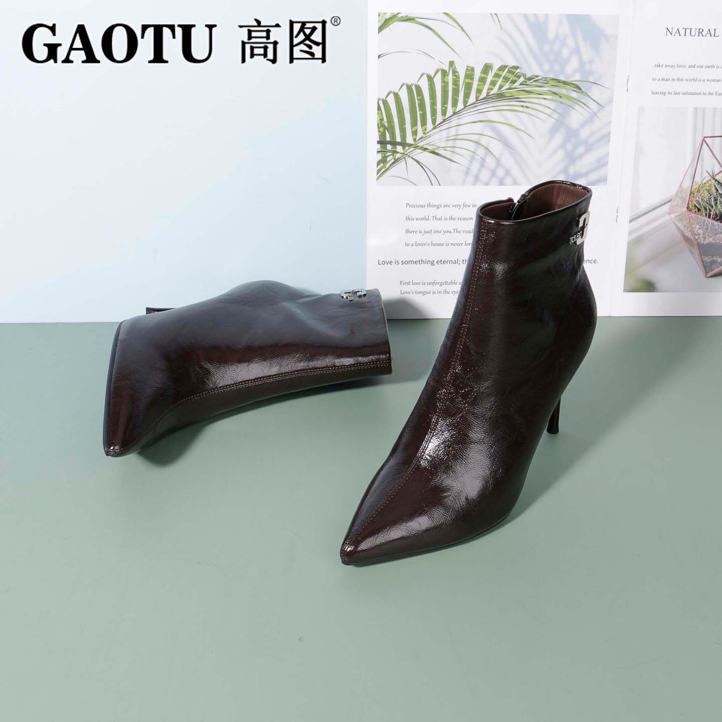 高图时装靴女2025冬季新款尖头细跟简约气质高跟短筒靴5585-80653