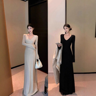 气质收腰包臀鱼尾裙长裙 针织连衣裙女冬季 茶香可颂法式 V领喇叭袖