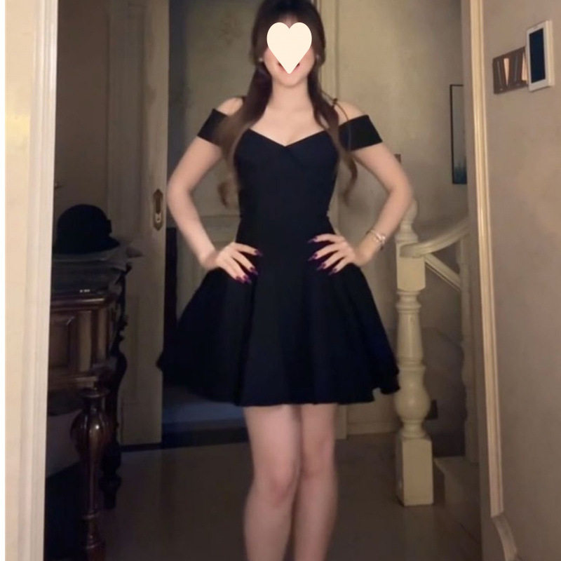 法式甜美温柔设计感一字领蓬蓬连衣裙女学生超仙高级感公主A字裙