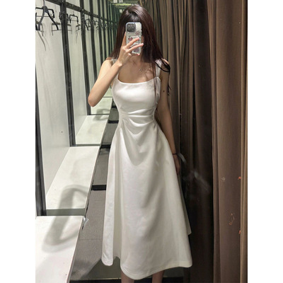 白色吊带连衣裙女夏季新款