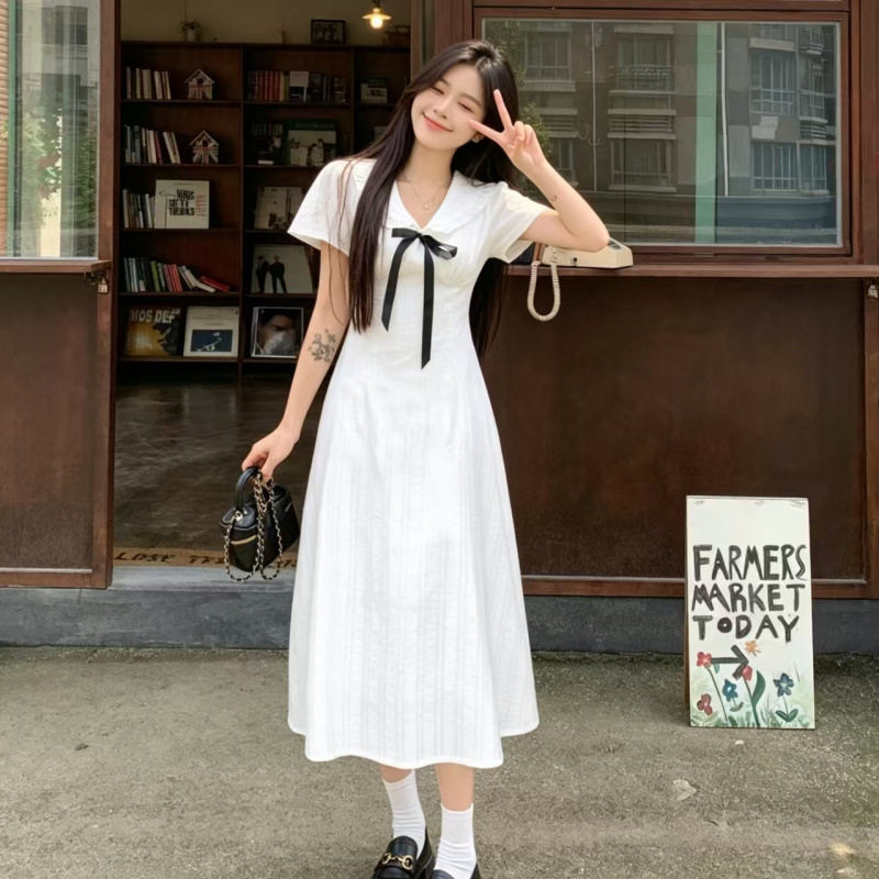 夏季法式娃娃领收腰A字连衣裙