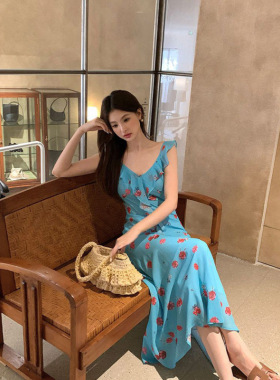 多巴胺绝美小裙黄昏玫瑰花边蓝色碎花吊带连衣裙海边度假鱼尾长裙