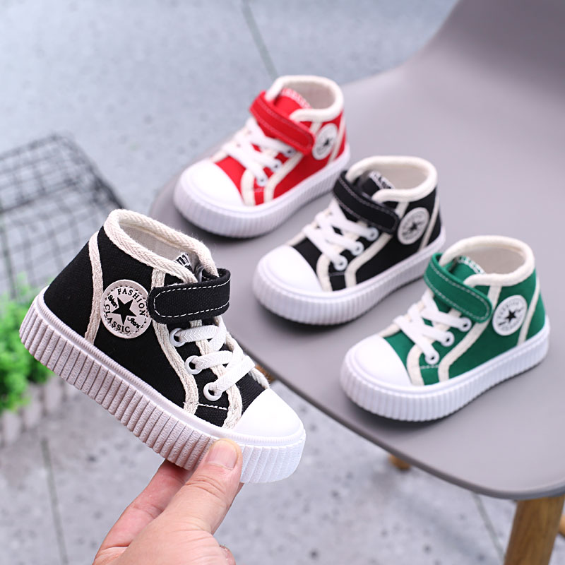 幼儿园中小童帆布鞋儿童帆布鞋