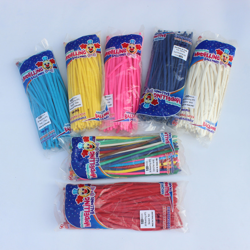 泰国长条编织百变造型小丑表演