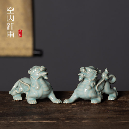 龙泉青瓷貔貅茶宠一对招财陶瓷家居摆件茶玩茶桌高档茶具装饰配件
