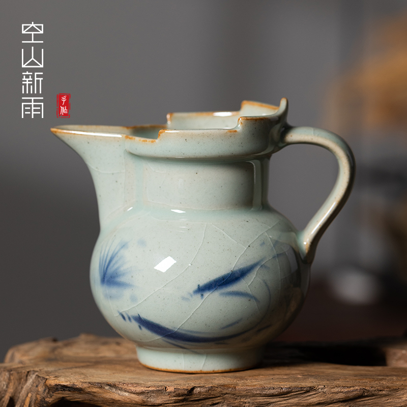 空山新雨中式青花瓷公道杯