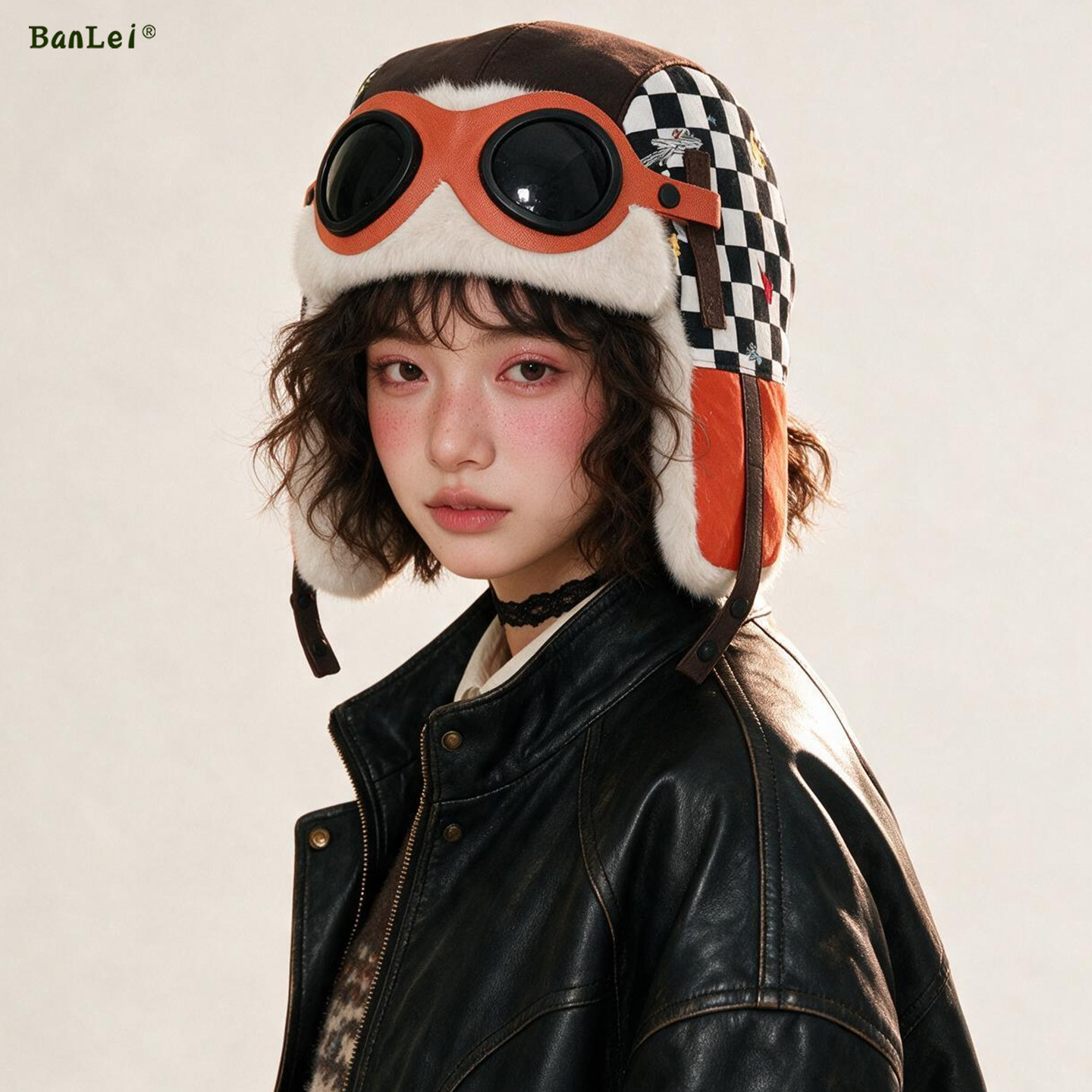 日系复古眼镜飞行员帽子女冬季毛绒护耳帽格子拼色卡通滑雪雷锋帽
