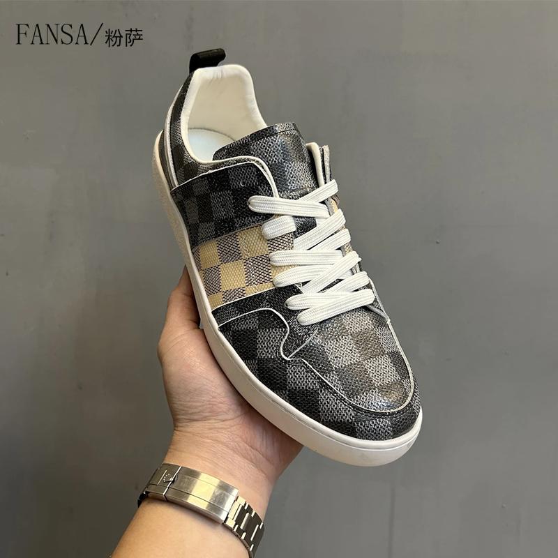 小白鞋男板鞋潮流行帅气白色印花