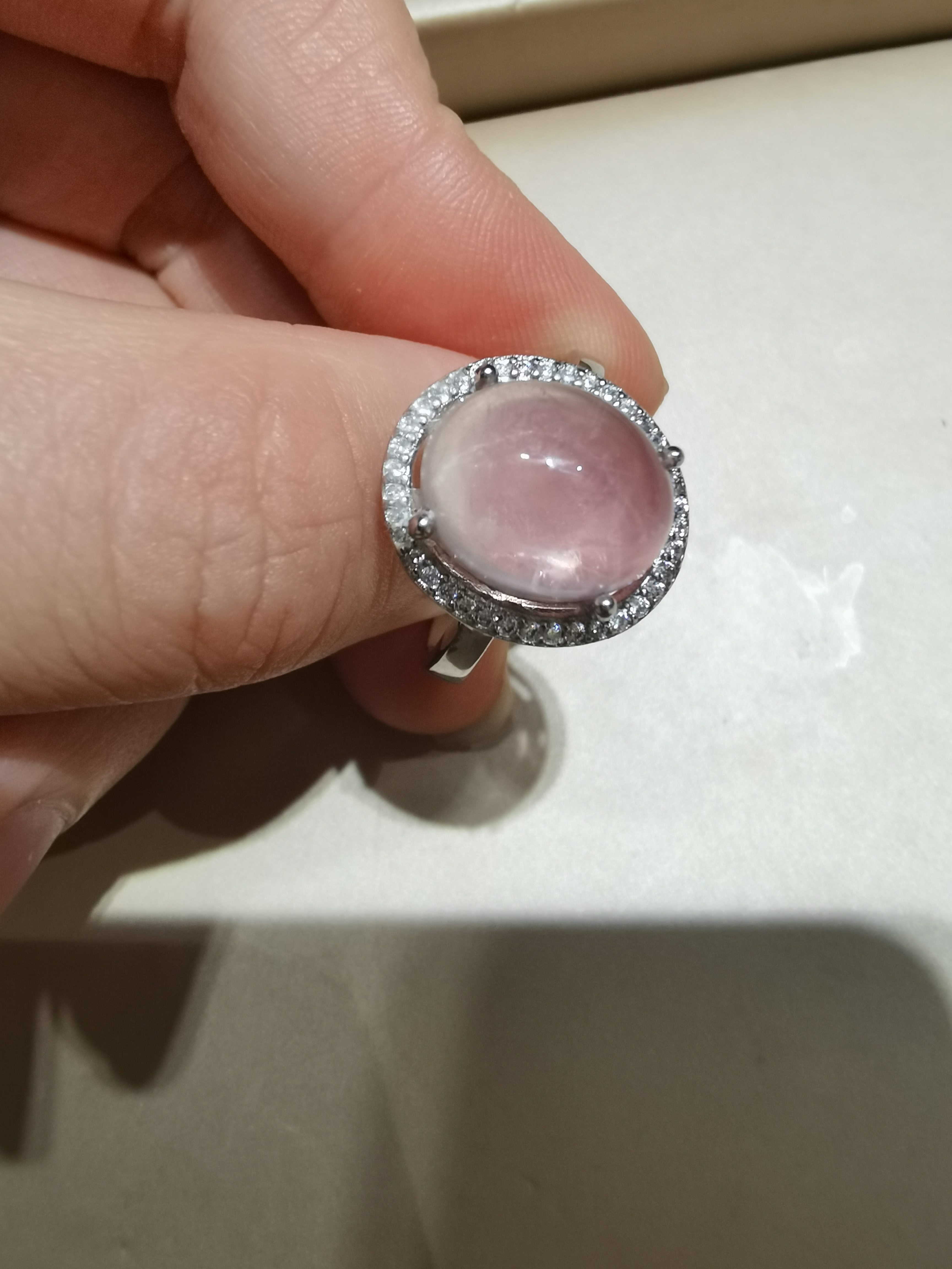 天然粉水晶戒指S925纯银镶嵌电镀18K金雪花造型