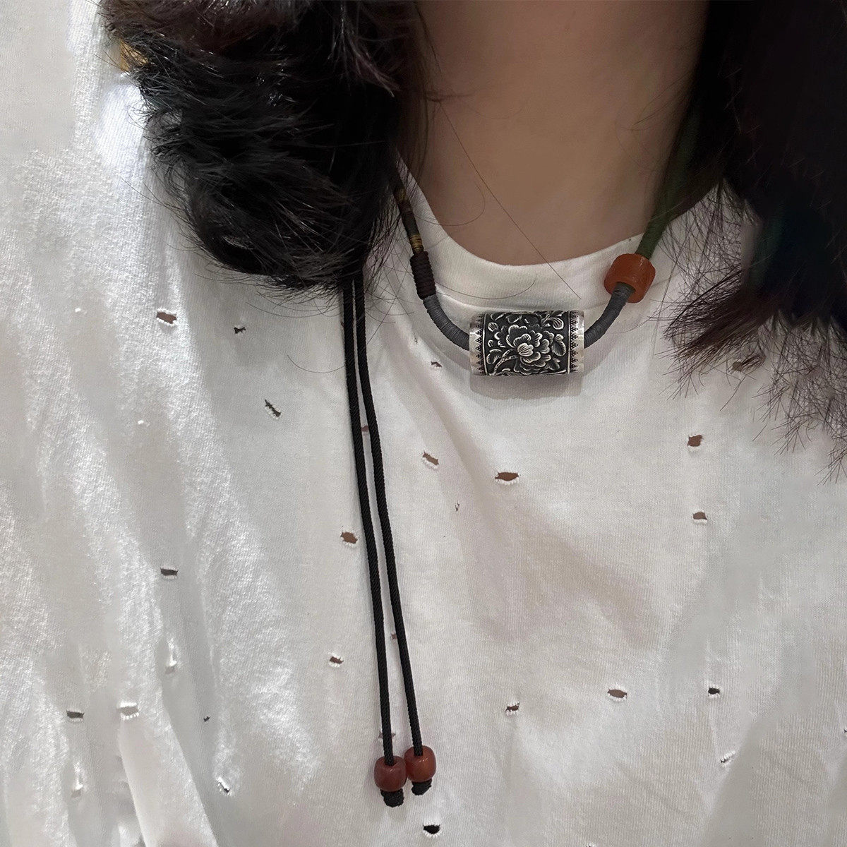足银玛瑙花朵项链锁骨链女轻奢高级感链子配饰时尚百搭复古风饰品