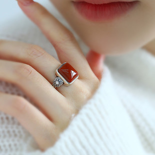925纯银复古做旧祥云戒指女中性宫廷锁复古镶嵌南红玛瑙方块指环