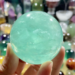 湖水蓝