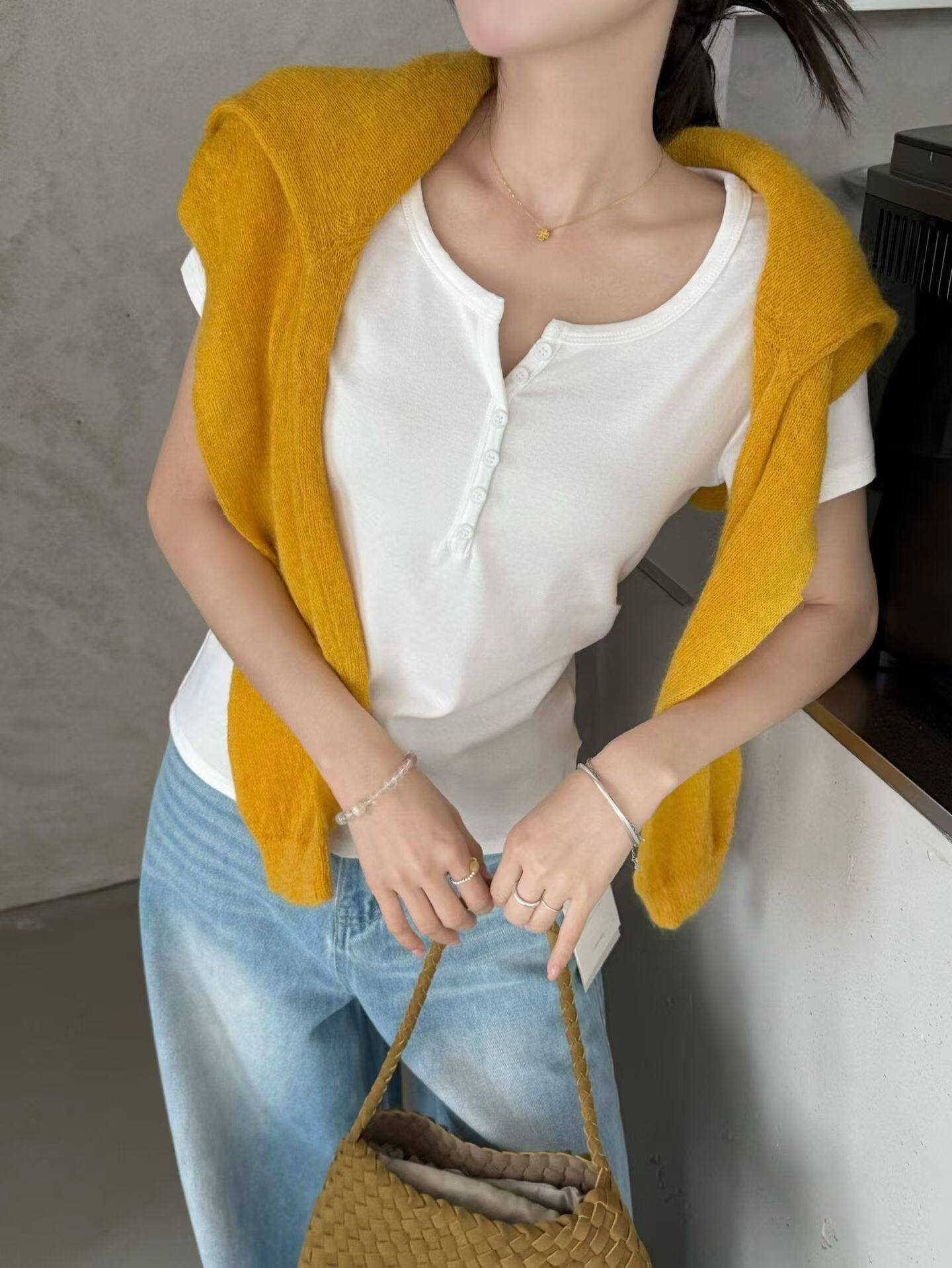 E念8680夏新款简约韩系方领短袖T恤女装减龄chic修身显瘦百搭上衣