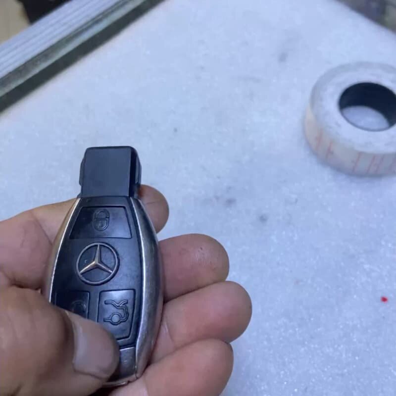 二手拆车件。S奔驰车。钥匙一个其它元器件