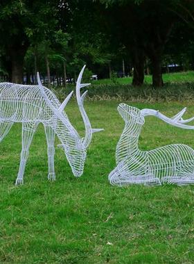 不锈钢镂空梅花鹿雕塑铁艺园林景观动物摆件售楼部草坪广场装饰品