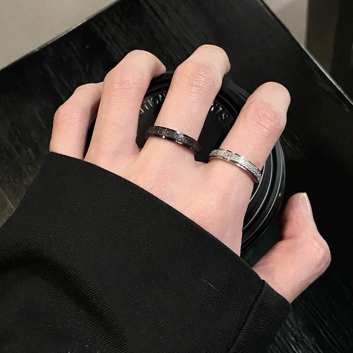 满天星磨砂黑白戒指男女