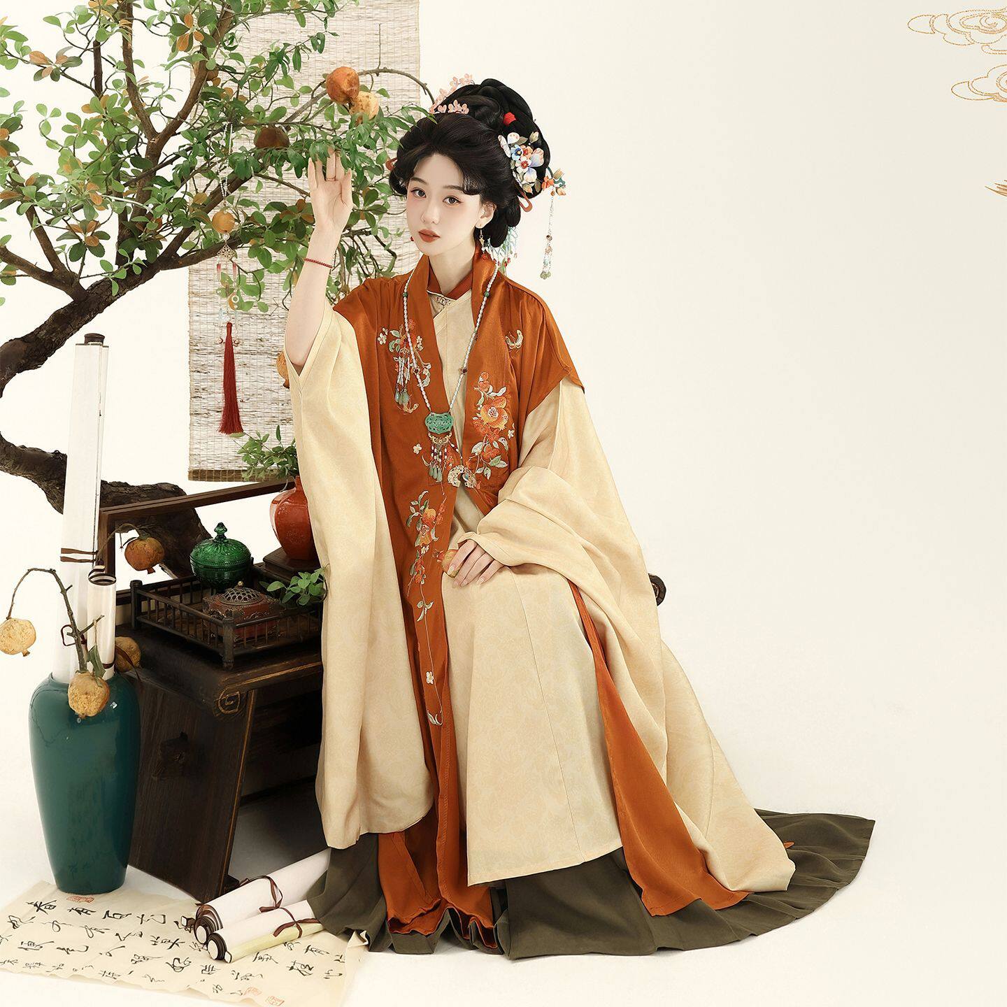 知雨意 榴花赋 明制汉服女包肩比甲立领对襟长衫秋款刺绣日常套装