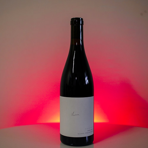 鹅卵石茨威格干红黑莓爆汁在口中