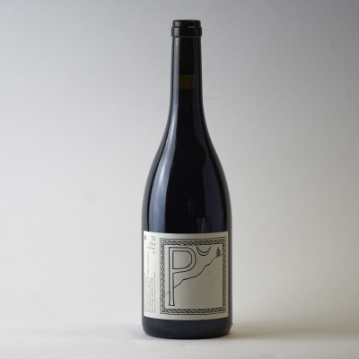 不羁的伯儒奥弗涅火山土壤黑皮诺