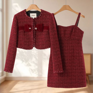 吊带裙套装 夹棉蝴蝶结挂钩扣外套 638 冬季 女装 新款 蕾