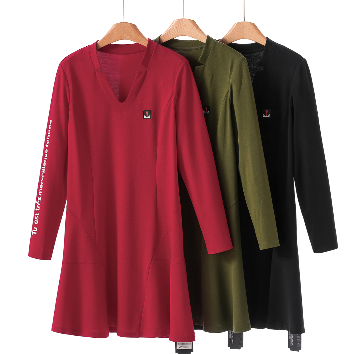 专柜498 58%粘纤【希】秋装 V领套头简约字母荷叶摆休闲连衣裙061