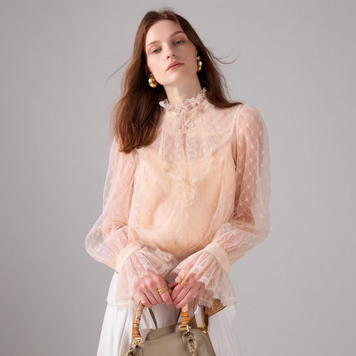 专柜799 100锦纶【木X】秋季 假两件镂空钉珠荷叶边蕾丝衬衫001