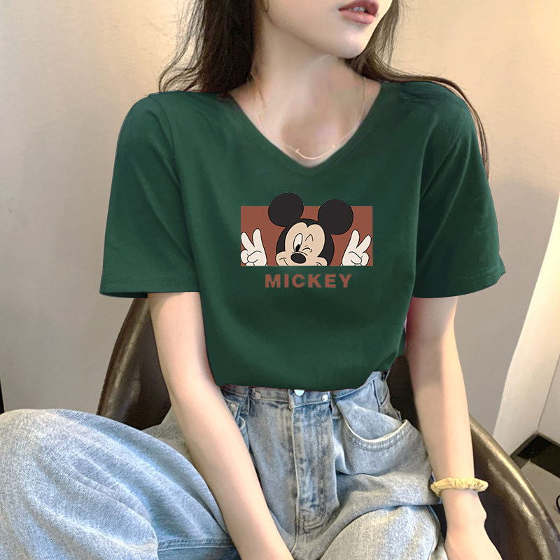 2023年夏季新款墨绿色卡通动漫V领短袖t恤女韩版纯棉宽松上衣ins